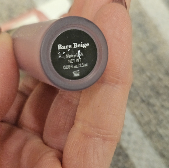 NEW Laura Geller Makeup Set with Eyeshadow, Brow Pencil, Matte Lip & Pouch - Picture 4 of 16